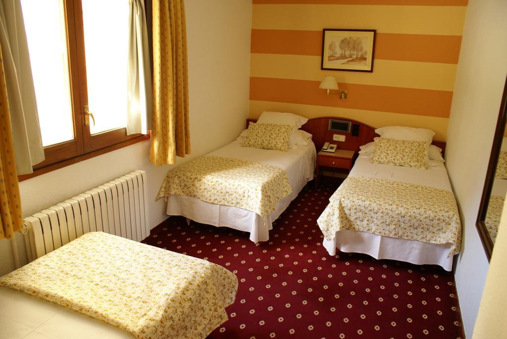 Hotel Edelweiss Arties Værelse billede